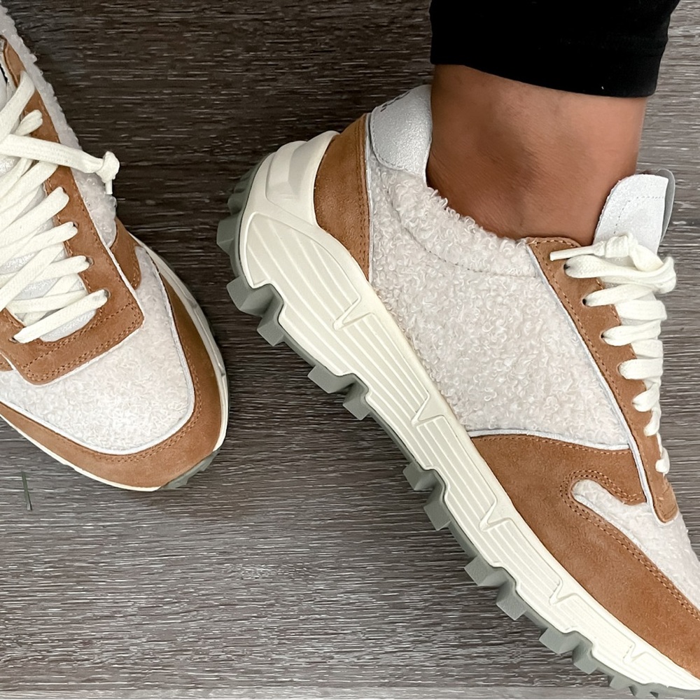 P448 Women's Tan and Cream Chunky Sneaker